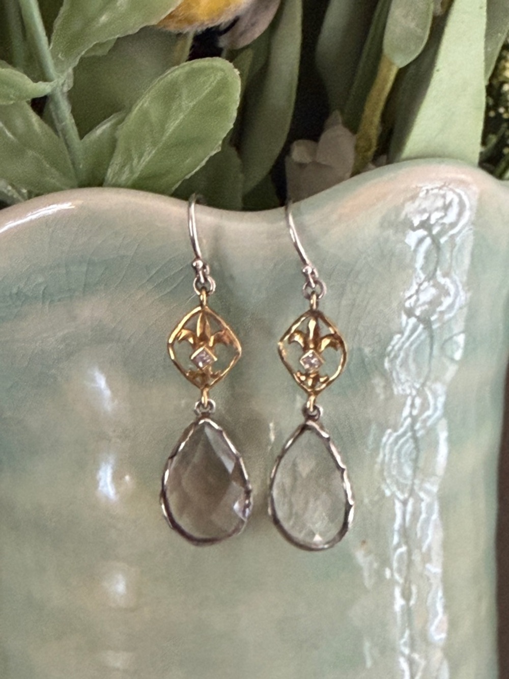 Silpada Fleur de Lis Teardrop Dangle Earrings - Picture 2 of 3
